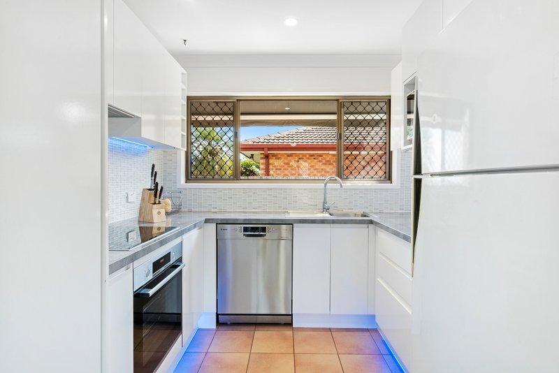 Photo - 2/2 Blue Waters Crescent, Tweed Heads West NSW 2485 - Image 6