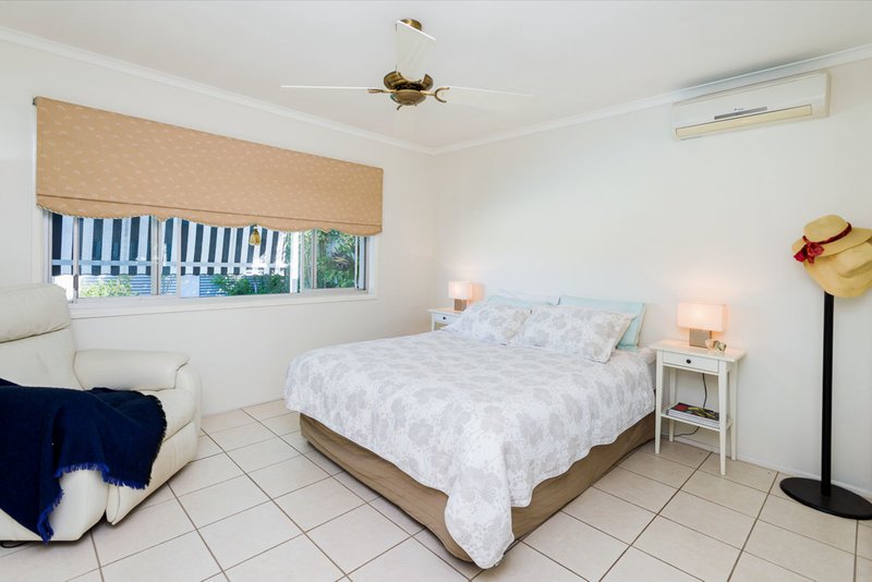 Photo - 22 Bluebell Street, Mansfield QLD 4122 - Image 8