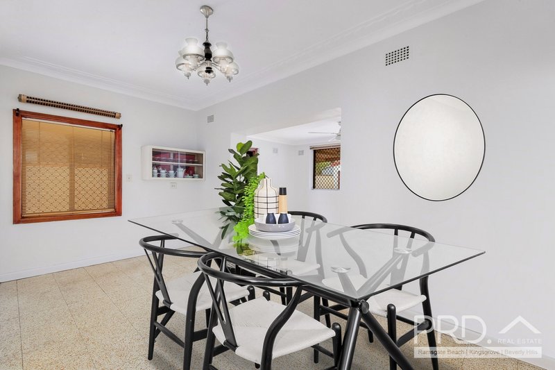 Photo - 22 Bobadah Street, Kingsgrove NSW 2208 - Image 4