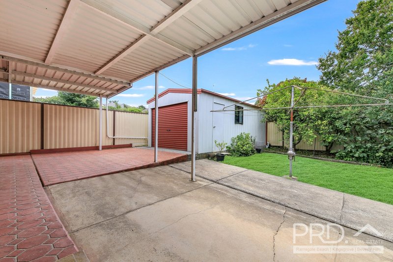 Photo - 22 Bobadah Street, Kingsgrove NSW 2208 - Image 9