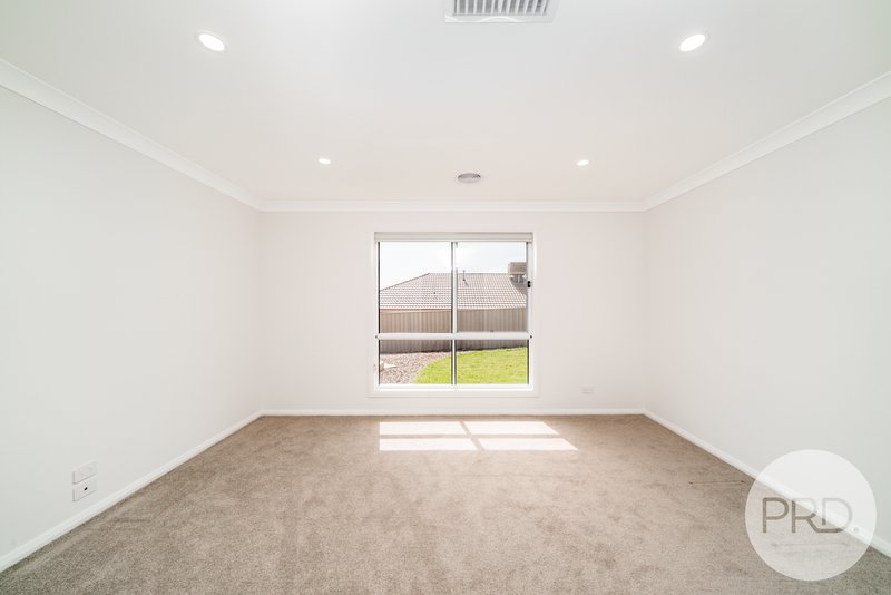 Photo - 22 Bonner Street, Lloyd NSW 2650 - Image 7