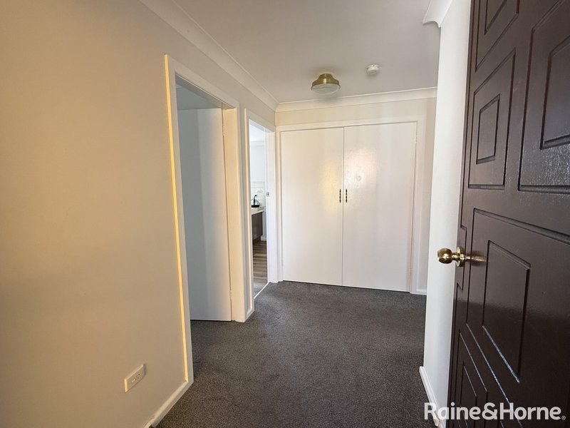 Photo - 22 Boronia Crescent, Orange NSW 2800 - Image 3