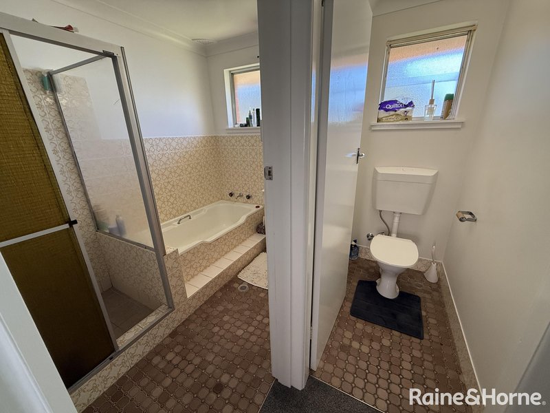Photo - 22 Boronia Crescent, Orange NSW 2800 - Image 14