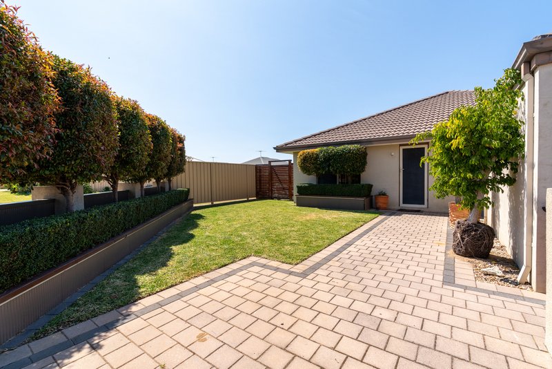 Photo - 22 Borough Road, Baldivis WA 6171 - Image 2