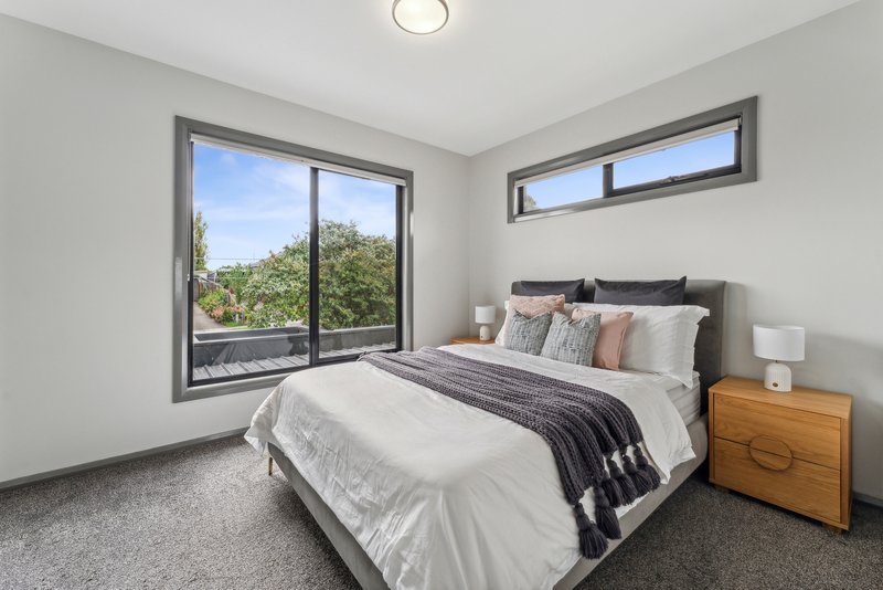 Photo - 2/2 Borrie Street, Reservoir VIC 3073 - Image 7