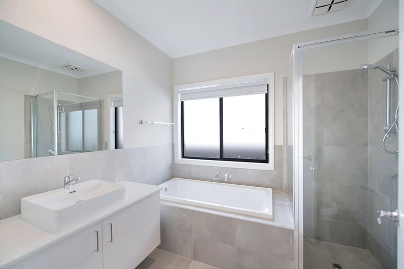 Photo - 22 Botanic Avenue, Mount Barker SA 5251 - Image 6