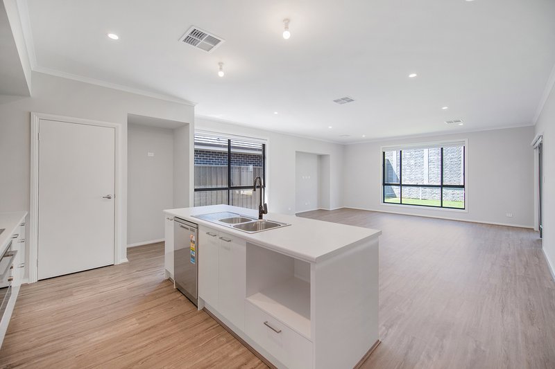 Photo - 22 Botanic Avenue, Mount Barker SA 5251 - Image 9