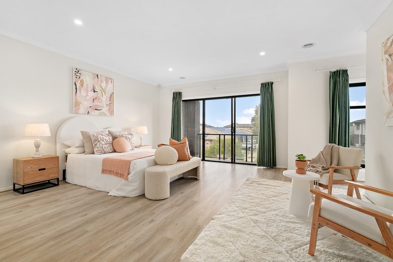 Photo - 22 Bowral Avenue, Point Cook VIC 3030 - Image 6