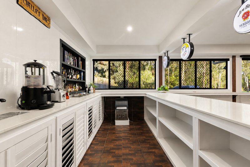 Photo - 22 Boxwood Place, Carseldine QLD 4034 - Image 9