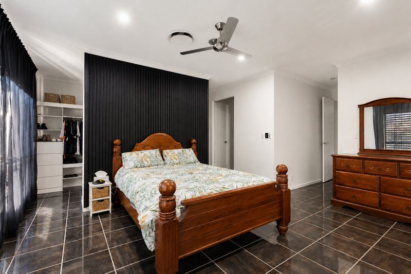 Photo - 22 Boxwood Place, Carseldine QLD 4034 - Image 13