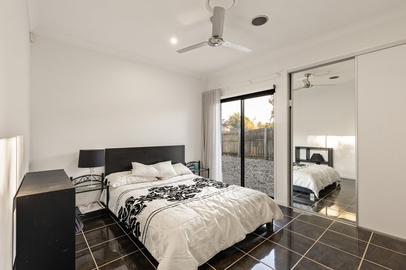 Photo - 22 Boxwood Place, Carseldine QLD 4034 - Image 15