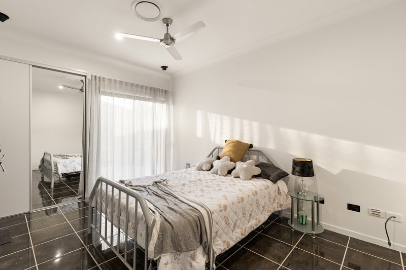 Photo - 22 Boxwood Place, Carseldine QLD 4034 - Image 16