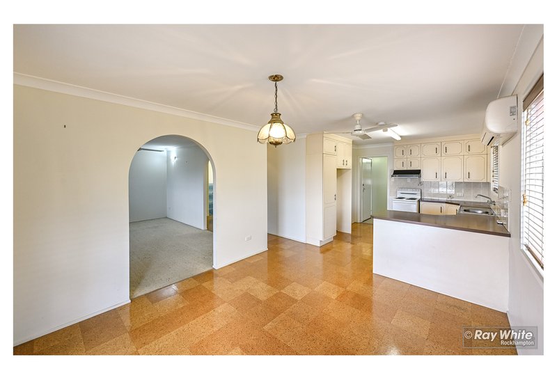 Photo - 22 Brazil Street, Norman Gardens QLD 4701 - Image 16