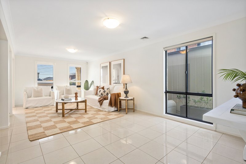 Photo - 22 Bribie Avenue, Shell Cove NSW 2529 - Image 2