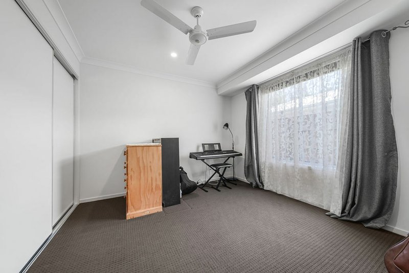 Photo - 22 Bribie Place, Mountain Creek QLD 4557 - Image 15