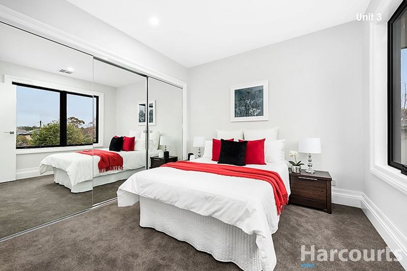 Photo - 2/2 Bridget Street, Glen Waverley VIC 3150 - Image 6