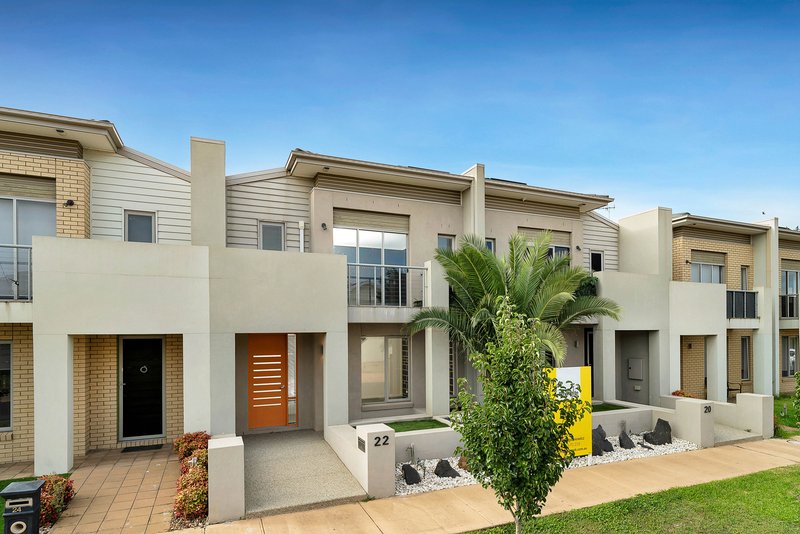 Photo - 22 Broadbeach Circuit, Sanctuary Lakes VIC 3030 - Image 2