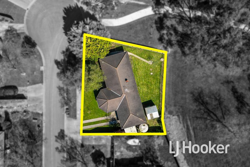 Photo - 22 Broadbent Way, Pakenham VIC 3810 - Image 13