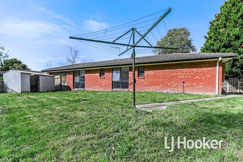 Photo - 22 Broadbent Way, Pakenham VIC 3810 - Image 14