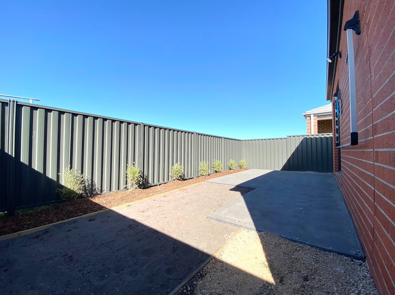 Photo - 22 Broadway Street, Berwick VIC 3806 - Image 15