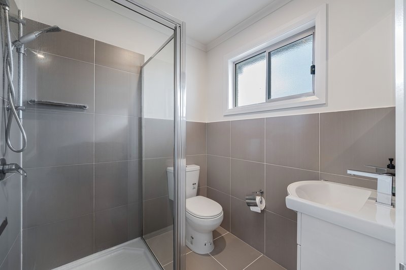 Photo - 22 Brookvale Court, Roxburgh Park VIC 3064 - Image 28
