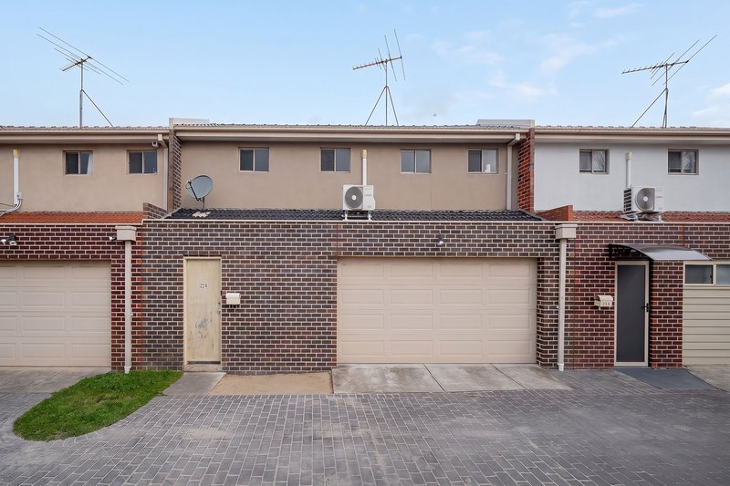 Photo - 22 Brookvale Court, Roxburgh Park VIC 3064 - Image 31
