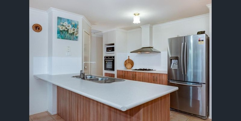 Photo - 22 Buchan Court, Hoppers Crossing VIC 3029 - Image 4