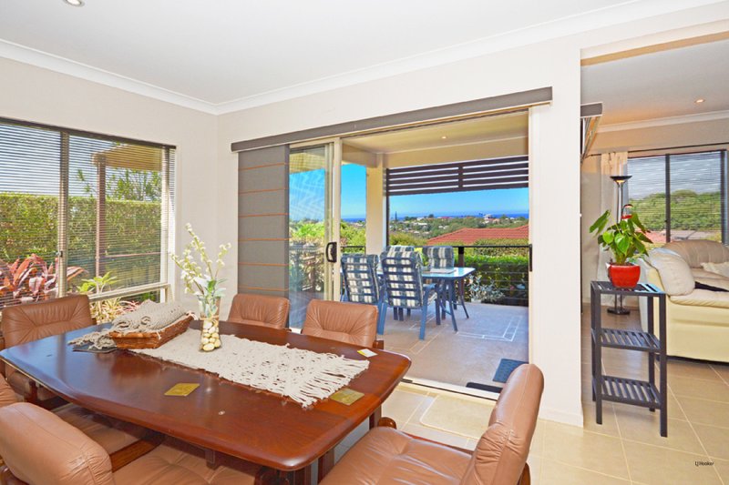 Photo - 22 Buncrana Terrace, Banora Point NSW 2486 - Image 8