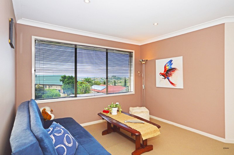 Photo - 22 Buncrana Terrace, Banora Point NSW 2486 - Image 13