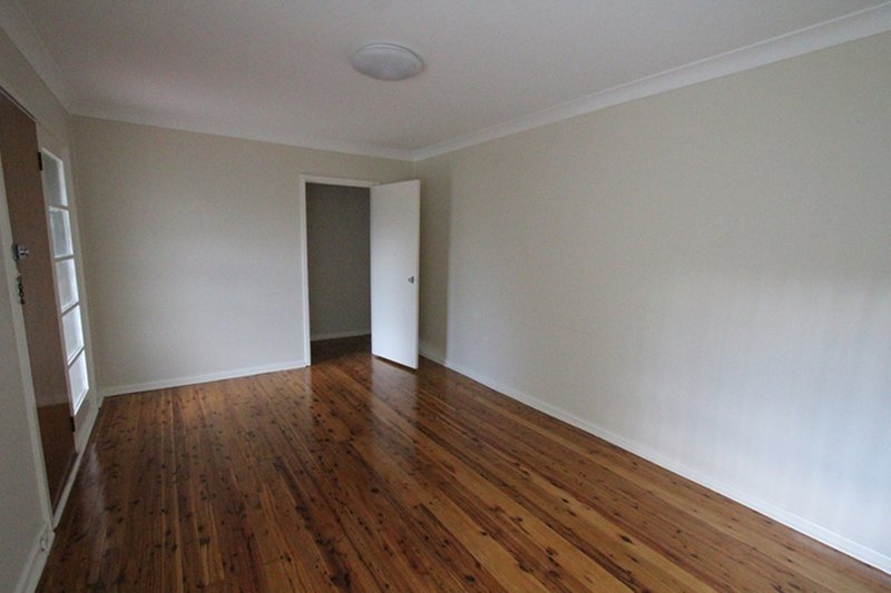 Photo - 22 Bungulla Street, Sadleir NSW 2168 - Image 3