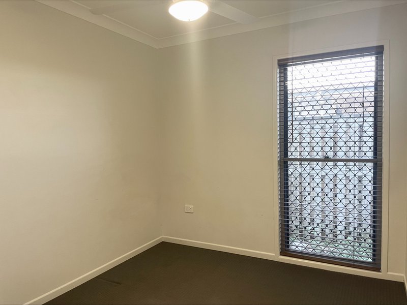 Photo - 22 Bunya Way, Andergrove QLD 4740 - Image 5