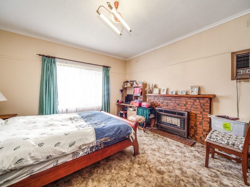 Photo - 22 Burden St , Springvale VIC 3171 - Image 4