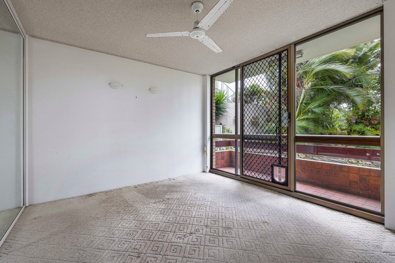 Photo - 2/2 Burgess Street, Kings Beach QLD 4551 - Image 7