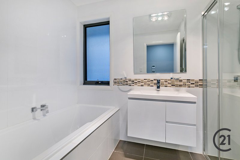 Photo - 22 Caballo Street, Beaumont Hills NSW 2155 - Image 10