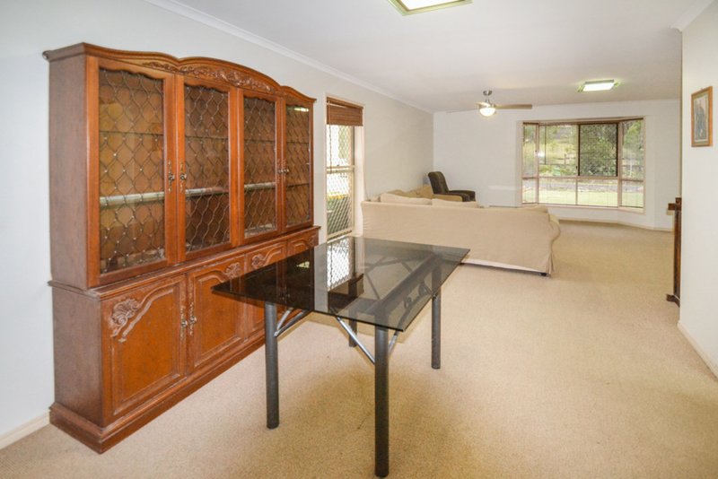 Photo - 22 Calderwood Road, Landsborough QLD 4550 - Image 9