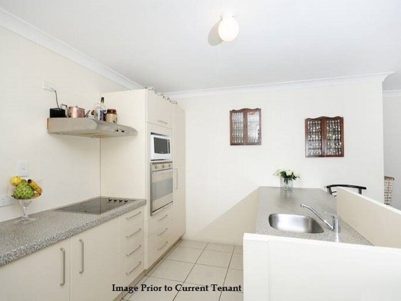 Photo - 22 Cambridge Court, Carrara QLD 4211 - Image 10