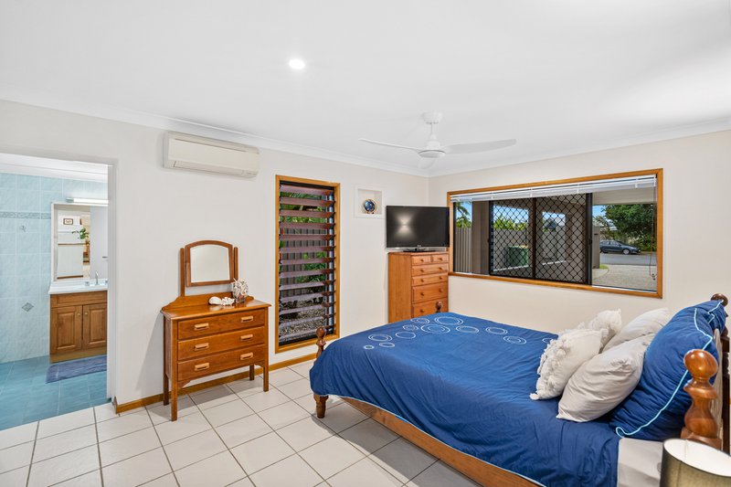 Photo - 22 Cameron Close, Smithfield QLD 4878 - Image 11