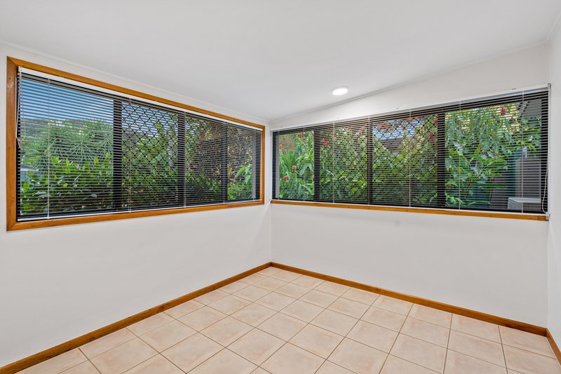 Photo - 22 Cameron Close, Smithfield QLD 4878 - Image 16