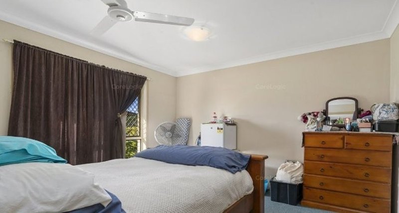 Photo - 22 Camille Court, Caboolture South QLD 4510 - Image 5