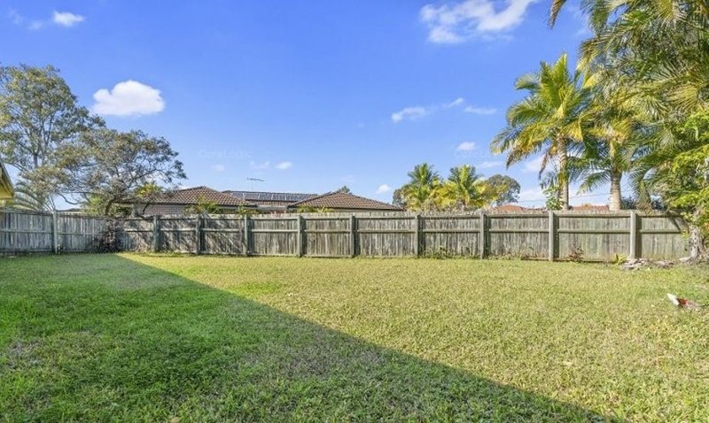 Photo - 22 Camille Court, Caboolture South QLD 4510 - Image 10