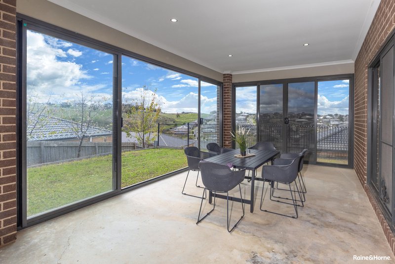 Photo - 22 Cannington Grove, Sunbury VIC 3429 - Image 15