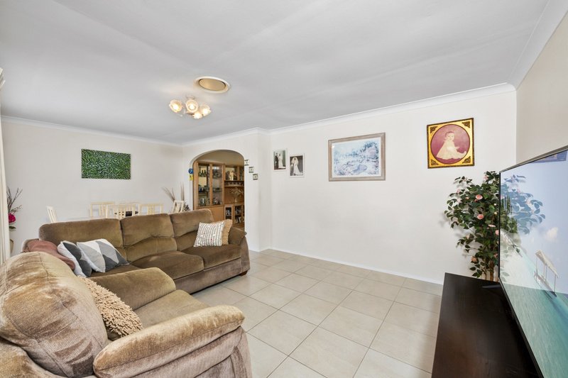 Photo - 22 Captain Cook Crescent, Long Jetty NSW 2261 - Image 3