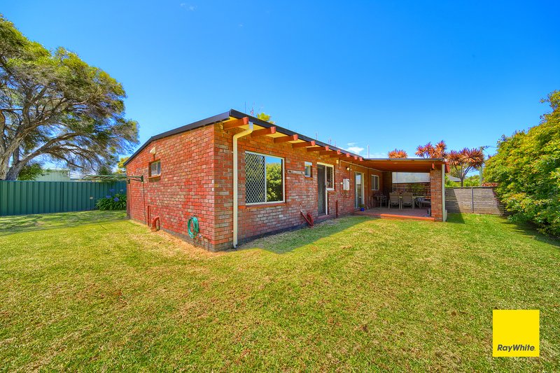 Photo - 22 Carbine Street, Orana WA 6330 - Image 5