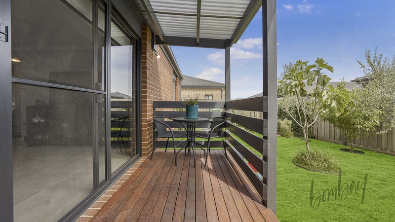 Photo - 22 Cardigan Street, Donnybrook VIC 3064 - Image 16