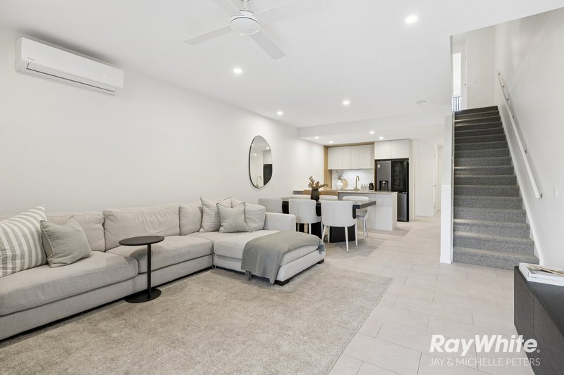 Photo - 22 Cardinal Crescent, Newport QLD 4020 - Image 4