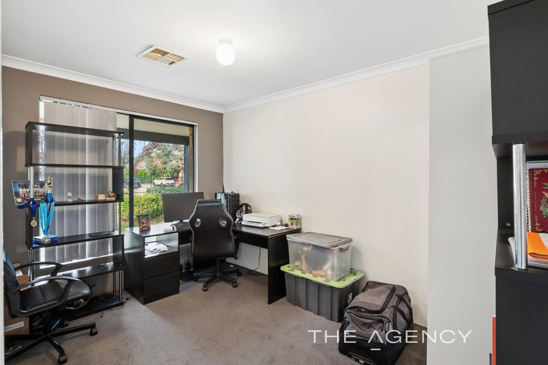 Photo - 22 Cardowan Drive, Ellenbrook WA 6069 - Image 2