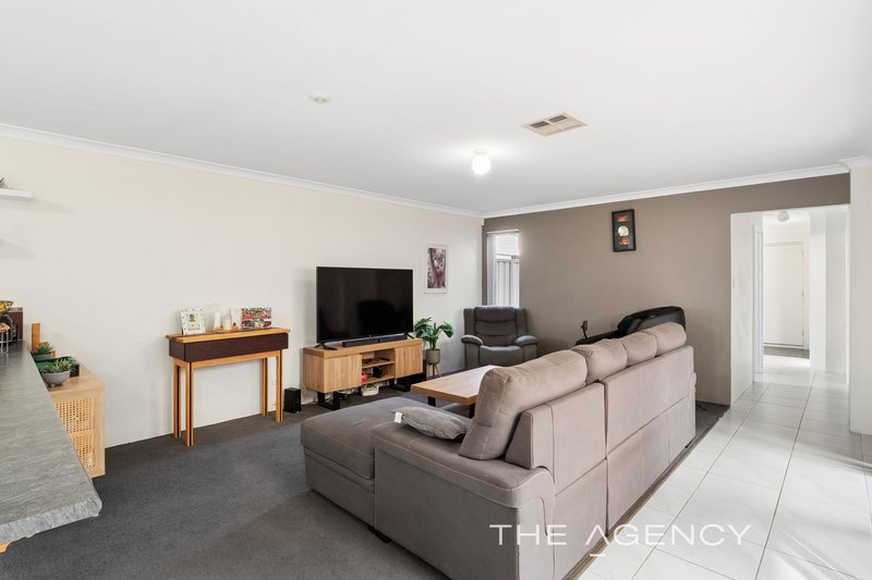 Photo - 22 Cardowan Drive, Ellenbrook WA 6069 - Image 10