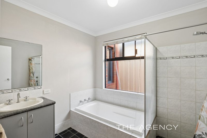 Photo - 22 Cardowan Drive, Ellenbrook WA 6069 - Image 17