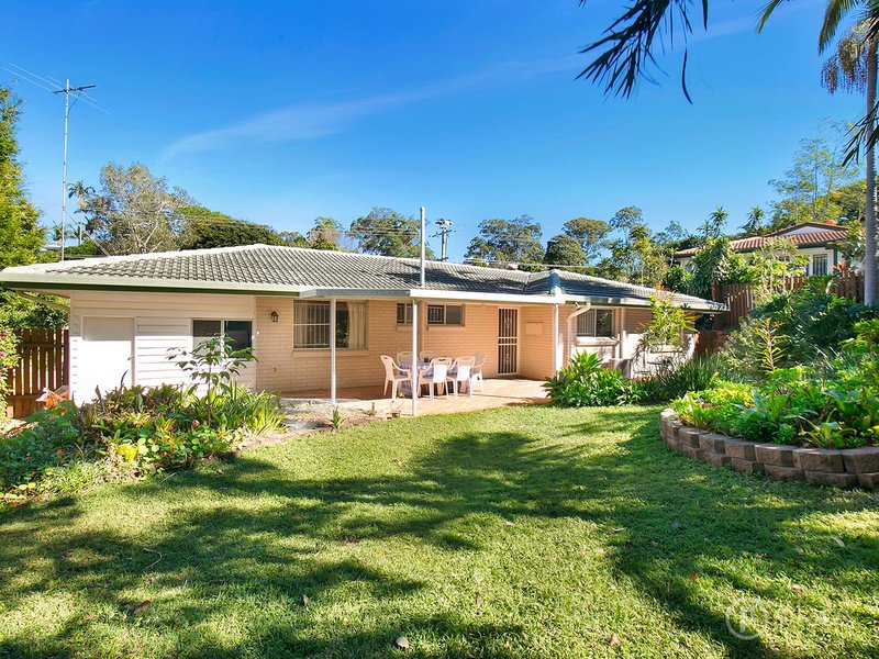 22 Cassandra Street, Chapel Hill QLD 4069