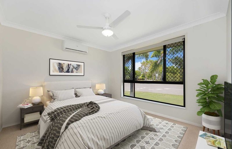 Photo - 2/2 Cassinia Street, Mount Low QLD 4818 - Image 5